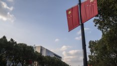 Стимулите на Байдън ще забавят наваксването на Китай спрямо САЩ