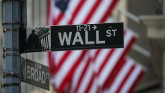 Банките от Wall Street губят позиции в Европа, митата плашат клиентите