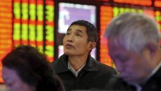 Напрежението на търговския фронт доведе до предпазлива търговия в Азия