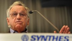 Швейцарски милиардер обмисля закупуването на Челси от Абрамович