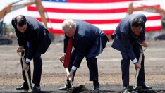 Foxconn може да се откаже от своите планове за производство на екрани в САЩ