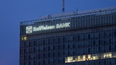 Raiffeisen Bank продава беларуското си подразделение със загуба от $800 млн.