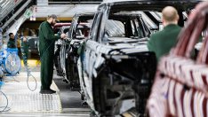 Компанията майка на Jaguar Land Rover разочарова със скромна печалба