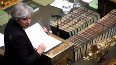 Тереза Мей отново на колене след вота на британския парламент