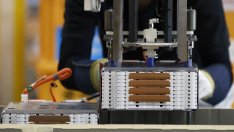 Бразилска миннодобивна компания търси разширение при електромобилните батерии