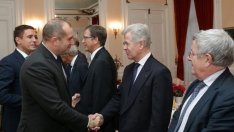 Румен Радев покани френския бизнес да засили индустриалното сътрудничество с България