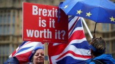 Мей: Критиците на сделката за Brexit рискуват да навредят на демокрацията