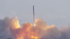 Starship на SpaceX извърши успешно изстрелване в ключов тест за Илон Мъск