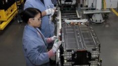 Свободните работни места в САЩ се отдръпнаха от 4-годишен връх