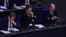 Какво крепи трипартийната коалиция, ръководена от Олаф Шолц?