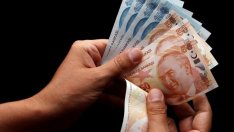 Турската лира потъва с 5% преди ключовите избори тази седмица