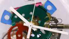 Треската за швейцарски часовници продължава