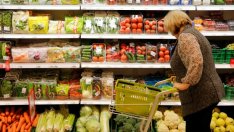 Продажбите на дребно във Великобритания отчитат минимален ръст през януари