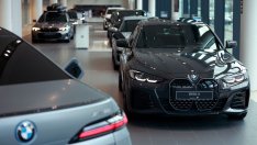 Продажбите на електромобили на BMW растат, изпреварвайки Tesla и Mercedes