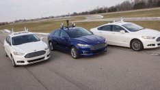 Ford изпробва автономен хибрид