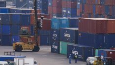 Япония отбеляза търговски дефицит за осми пореден месец