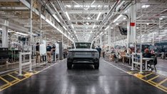 Липсата на ясен график за доставки може да коства пазарния дял на Rivian