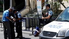 Защо терористите продължават с успехите си във Франция?