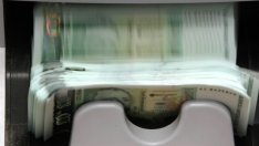 Банките няма да събират такси и комисиони за замяна на повредени банкноти