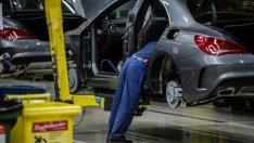 Daimler ограничава производството в Германия и спира работа в Унгария