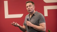 Смиреното поведение на Tesla в Китай дава надежда на Илон Мъск за успех там