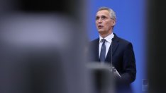 Йенс Столтенберг вероятно ще остане начело на НАТО още една година