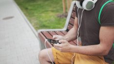 Въпреки че музикалната индустрия е в растеж, пиратството остава сериозен проблем