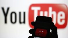 Защо песните на Адел и Arctic Monkeys скоро могат да изчезнат от YouTube?