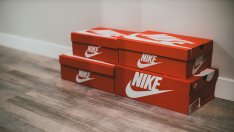 Nike съкращава служители като част от преструктурирането си
