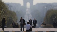 Броят на французите, търсещи работа, се понижава трети пореден месец