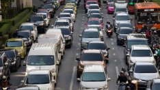 Защо най-големите конкуренти Mercedes и BMW ще си сътрудничат за общ двигател