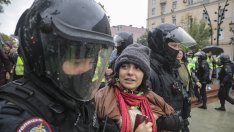 Русия изпраща наборни войници директно на фронта без обучение?