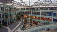 След заповед на премиера: Големите магазини все пак няма да отварят