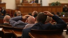 Парламентът одобри антикорупционните закони на първо четене