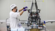 Инвеститорите остават разкъсани между възможна втора вълна и нова подкрепа 