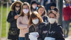 Маските на закрито отново стават задължителни