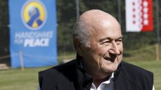 Берн гледа под лупа подписани от Блатер договори за тв права