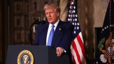 Притеснените за икономиката американци намаляват доверието си към Тръмп