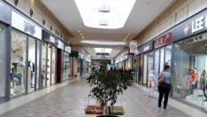 Молове и магазини запълват вакантни площи с пространства за съвместна работа