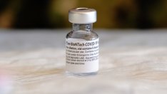 САЩ изхвърлят милиони дози ваксини на фона на световния недостиг