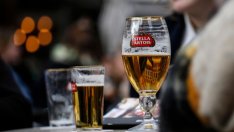 AB InBev печели от по-високите цени на бирата