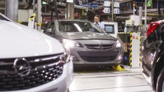 Opel пуска в продажба новия Astra с комби вариант и плъгин хибридна опция