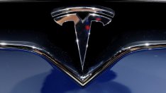 Продават на търг прототипа на първия модел на Tesla