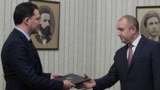 Радев връчва в петък мандата на ГЕРБ-СДС