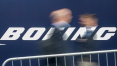 Работниците в заводите на Boeing приеха новия договор и прекратиха стачката