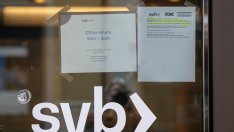 Фед иска от някои регионални банки да подобрят ликвидността