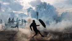 Протестите по света тази година - гневът срещу пенсионната реформа във Франция е най-силен