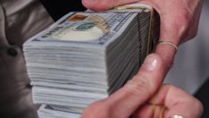 Как ще реагират пазарите след понижаването на кредитния рейтинг на САЩ? 