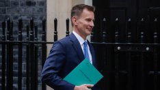 Джереми Хънт „подслажда“ британската данъчна политика преди очакваните избори догодина