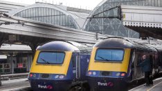 Влак на батерии подобри световния рекорд и измина 320 км само с едно зареждане